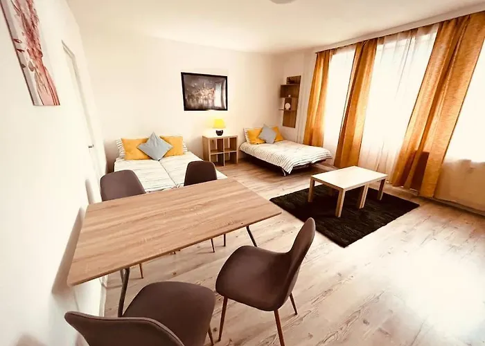 Westend Warm & Cozy Residence